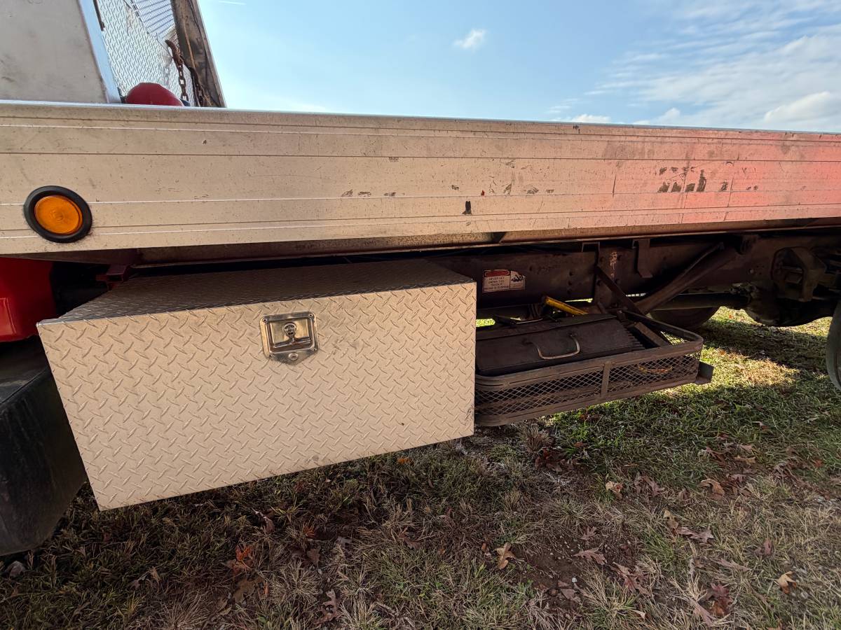 Ford-f700-diesel-1992-red-11