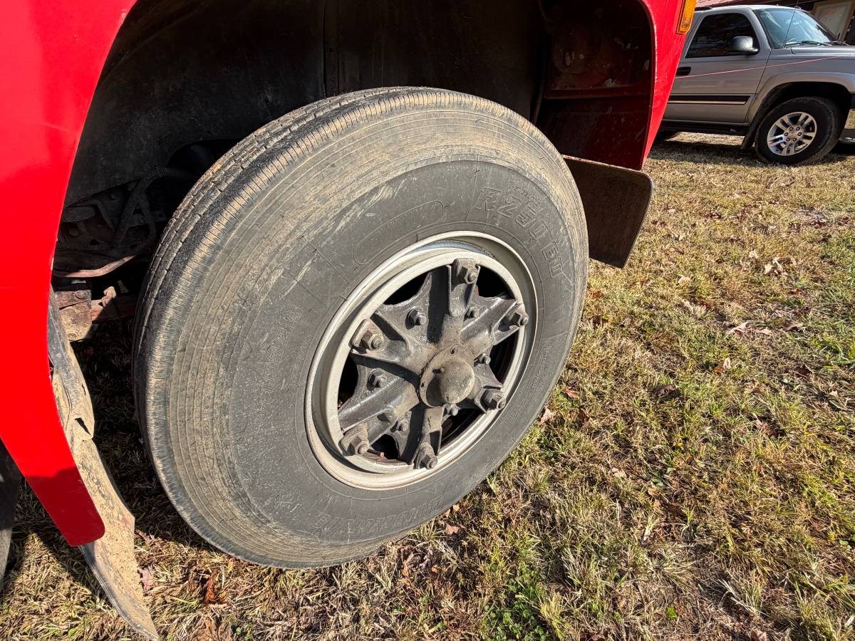 Ford-f700-diesel-1992-red-13