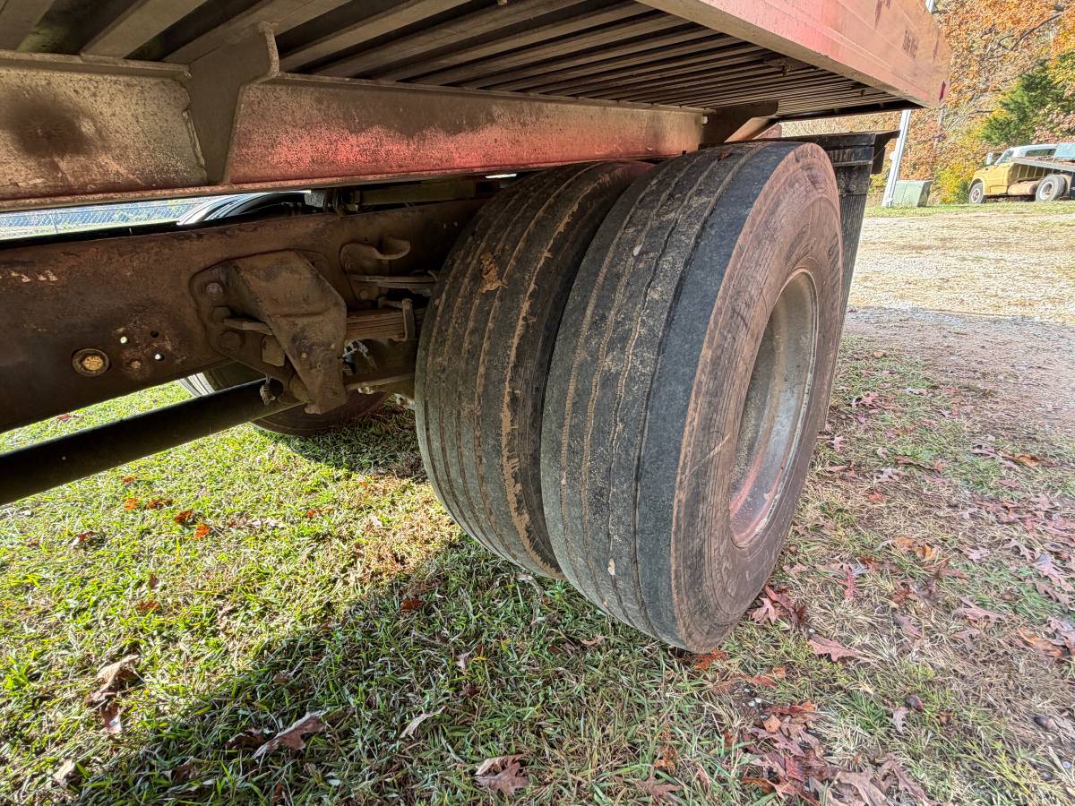 Ford-f700-diesel-1992-red-3