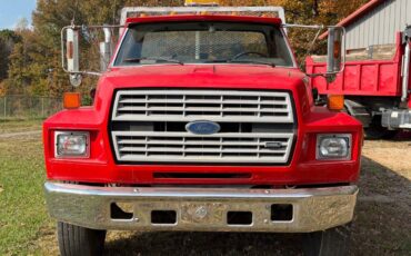Ford-f700-diesel-1992-red-4