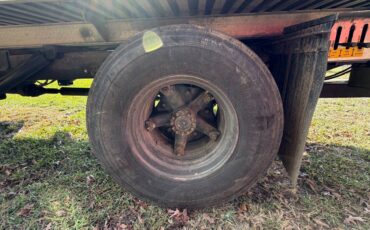 Ford-f700-diesel-1992-red-9