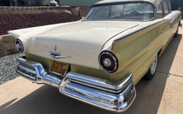 Ford-fairlane-500-1957-white-4