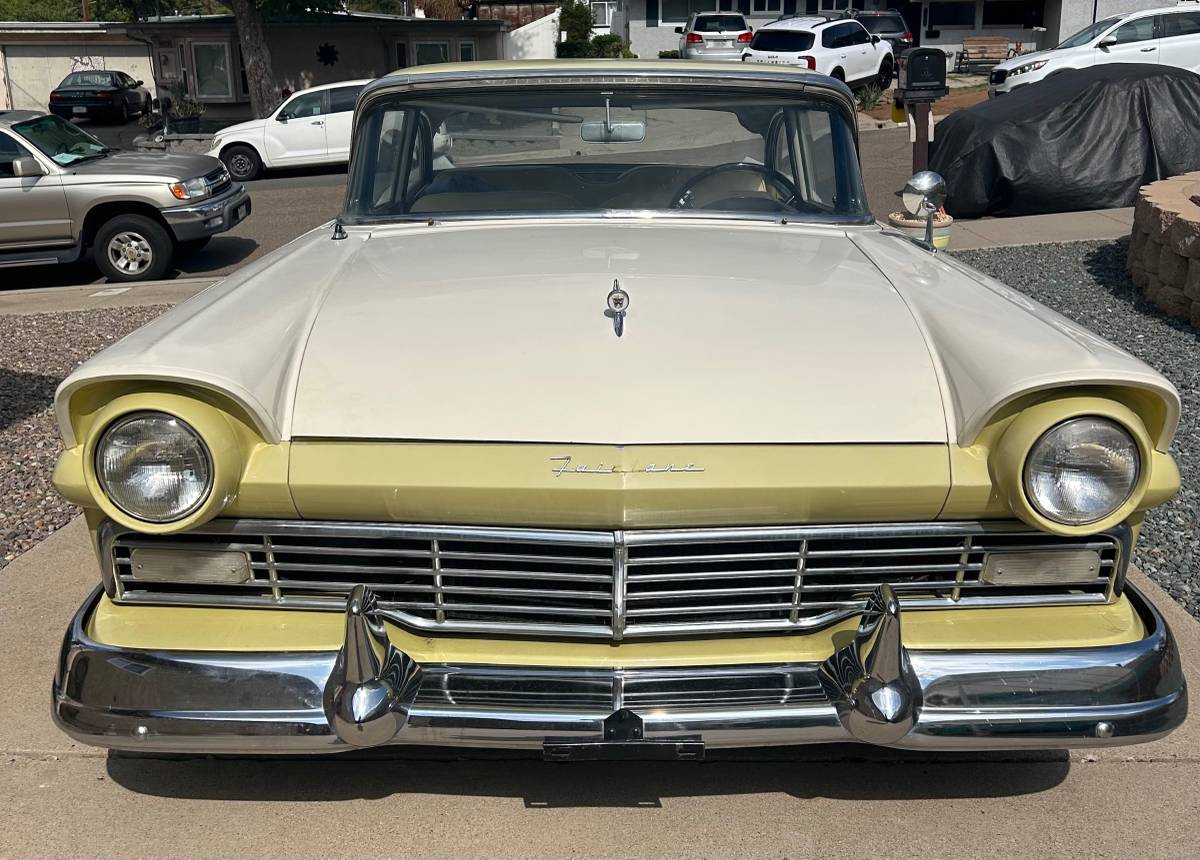 Ford-fairlane-500-1957-white