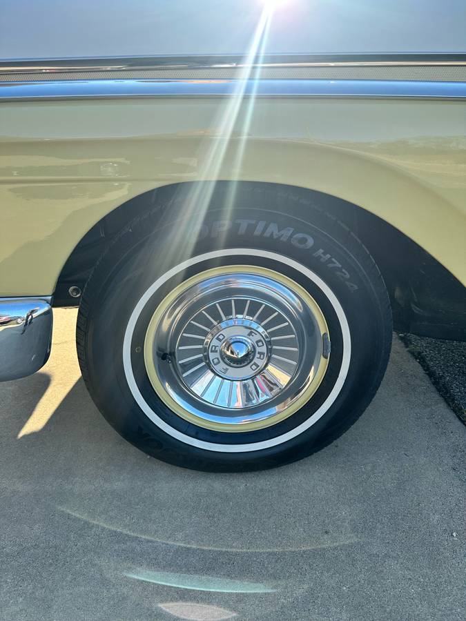 Ford-fairlane-500-convertible-1957-yellow-12