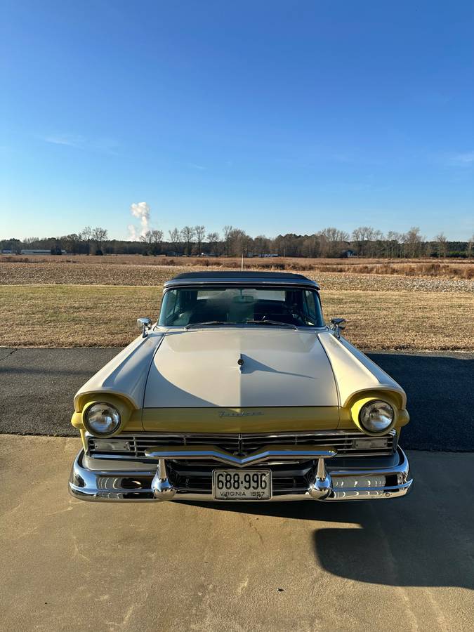 Ford-fairlane-500-convertible-1957-yellow-8