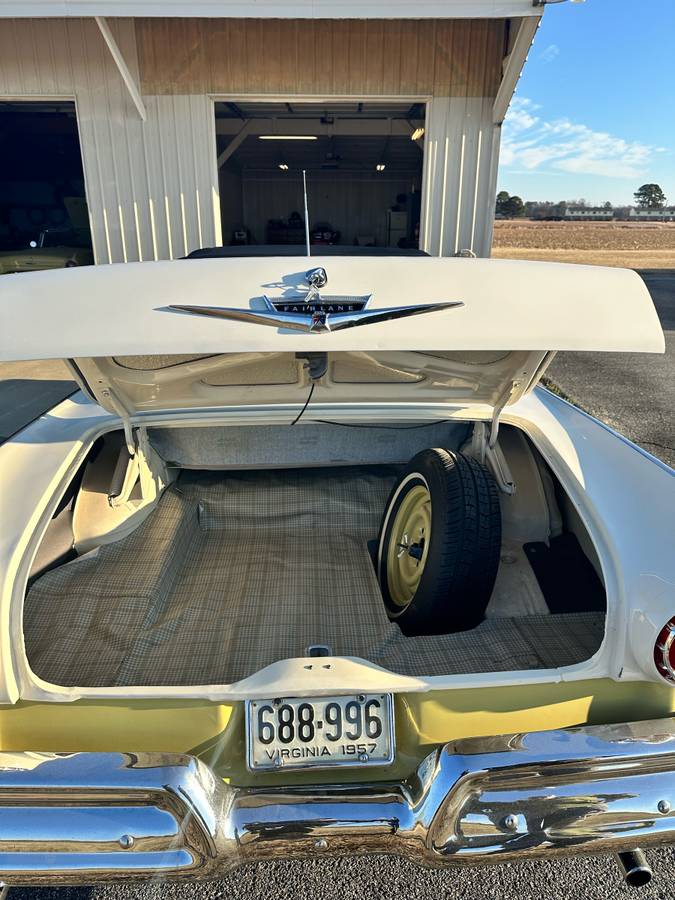 Ford-fairlane-500-convertible-1957-yellow-9