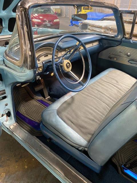 Ford-fairlane-500-retractable-1958-blue-52