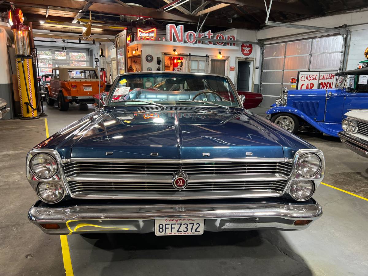 Ford-fairlane-convertible-1966-blue-1