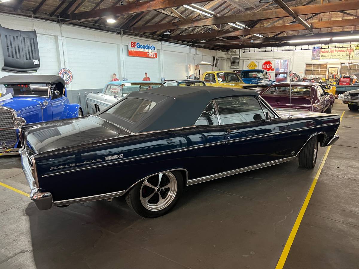 Ford-fairlane-convertible-1966-blue-13