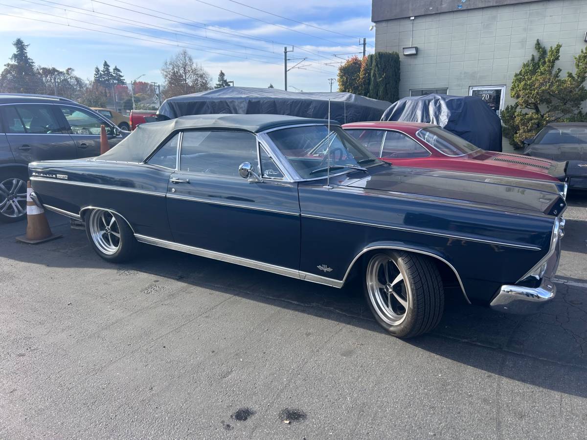 Ford-fairlane-convertible-1966-blue-14