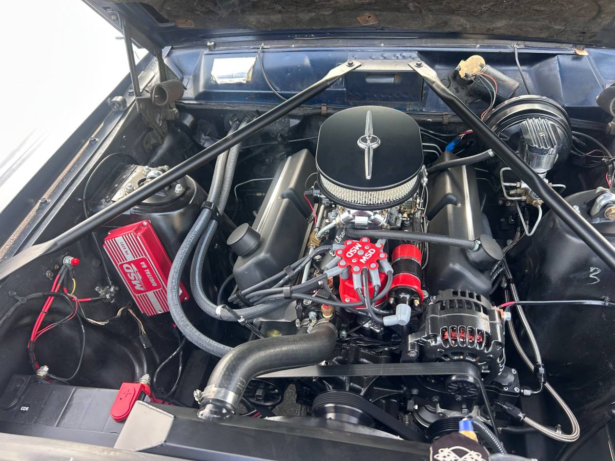 Ford-fairlane-convertible-1966-blue-15