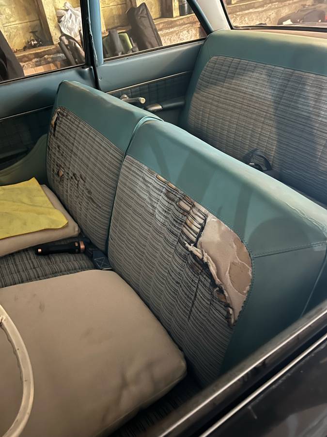 Ford-falcon-1961-black-8