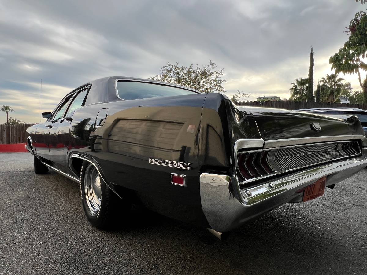 Ford-falcon-ranchero-custom-1969-1