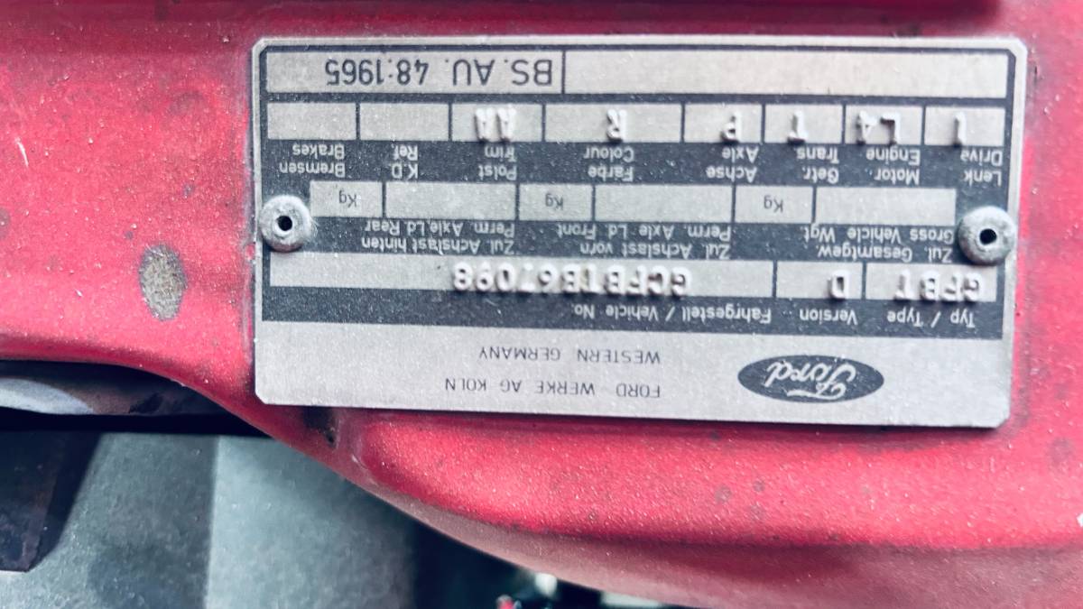 Ford-fiesta-1978-red-13