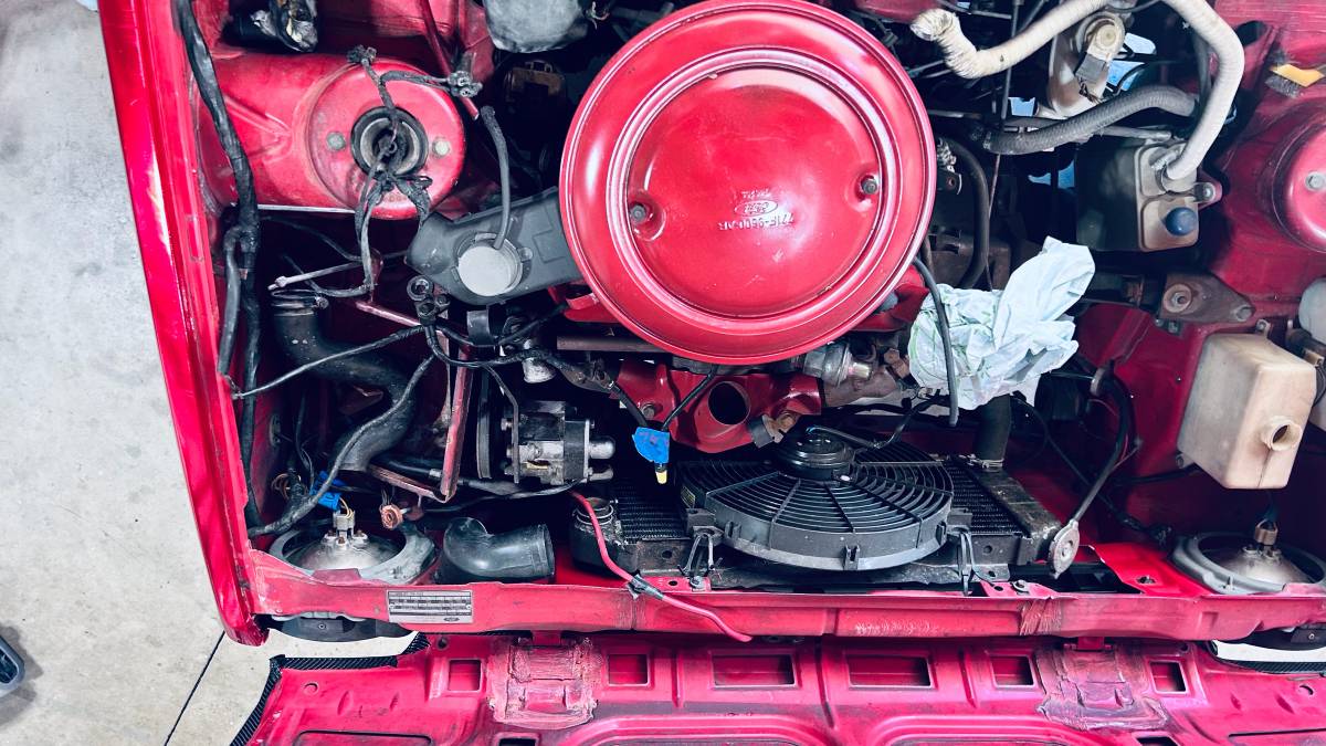 Ford-fiesta-1978-red-14