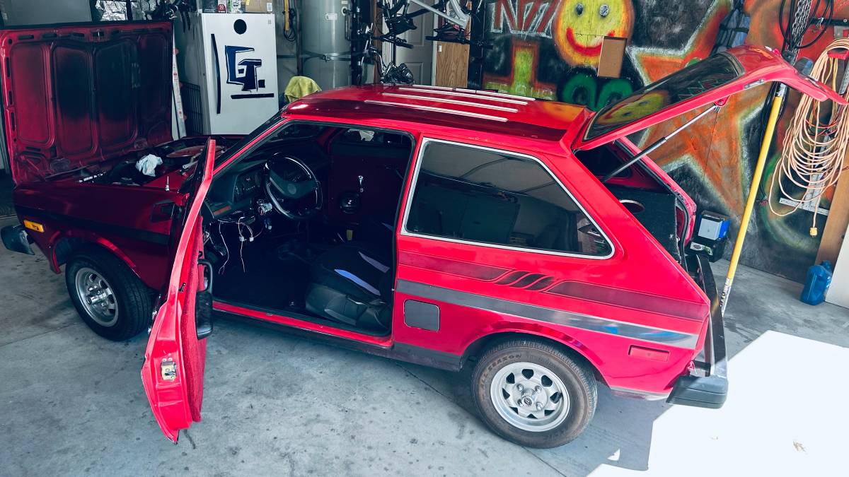 Ford-fiesta-1978-red-9