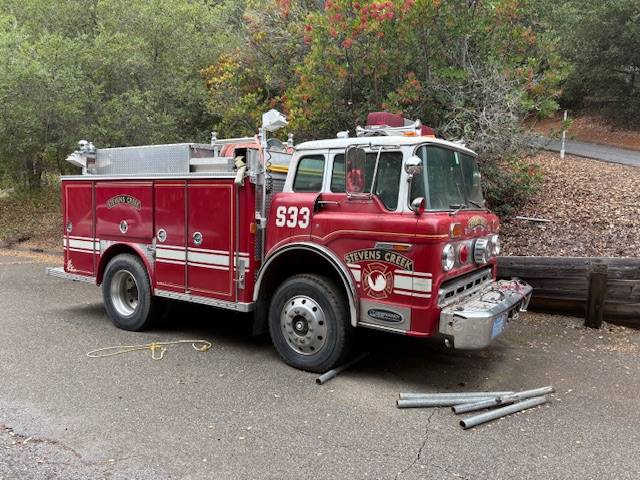 Ford-fire-engine-1965-red-1