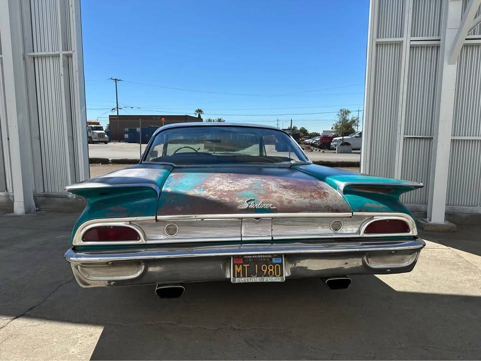 Ford-galaxe-1960-green-3