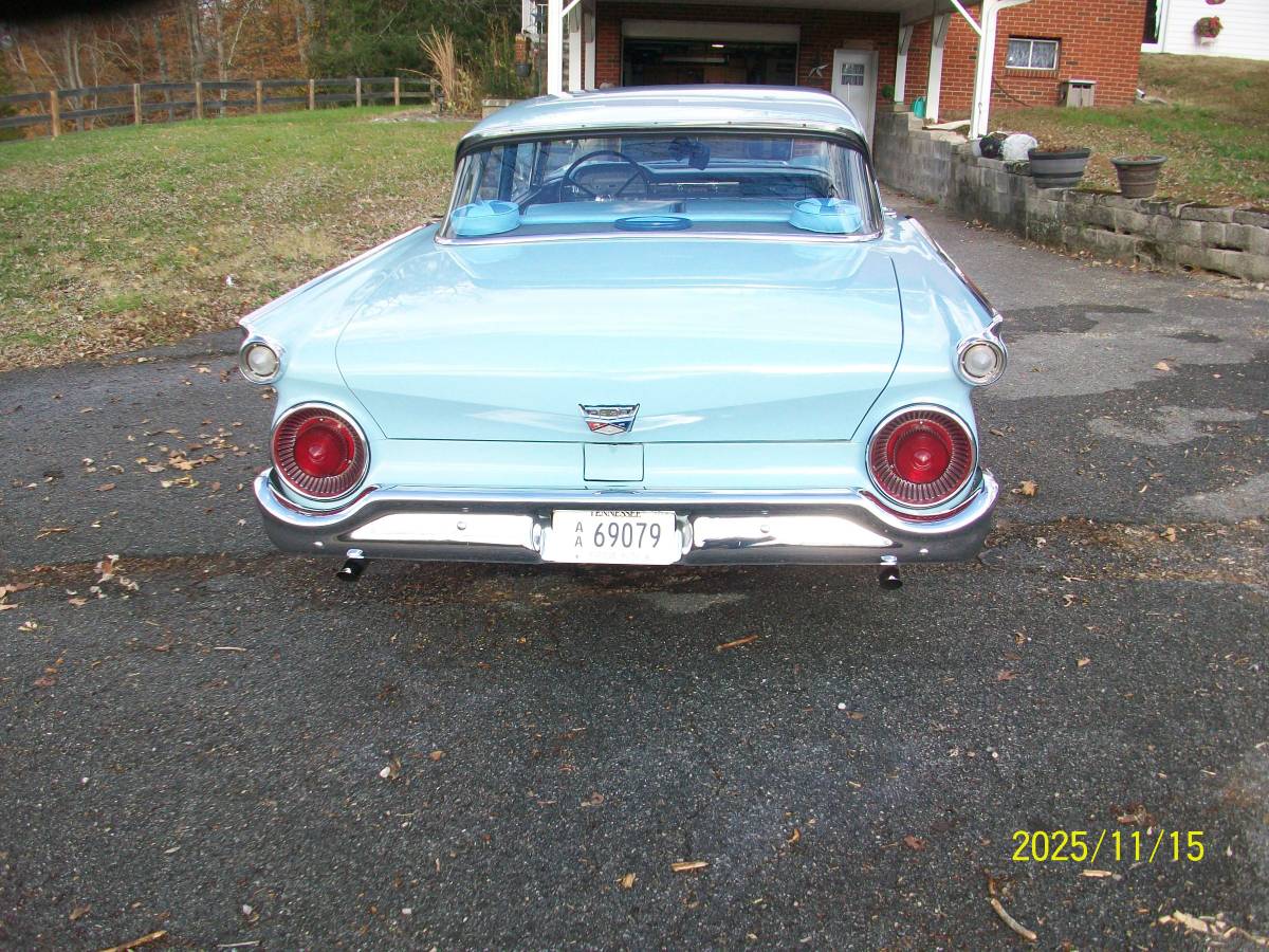 Ford-galaxie-1959-2