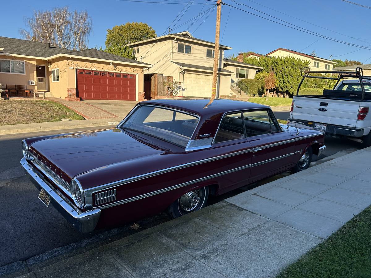 Ford-galaxie-1963-red