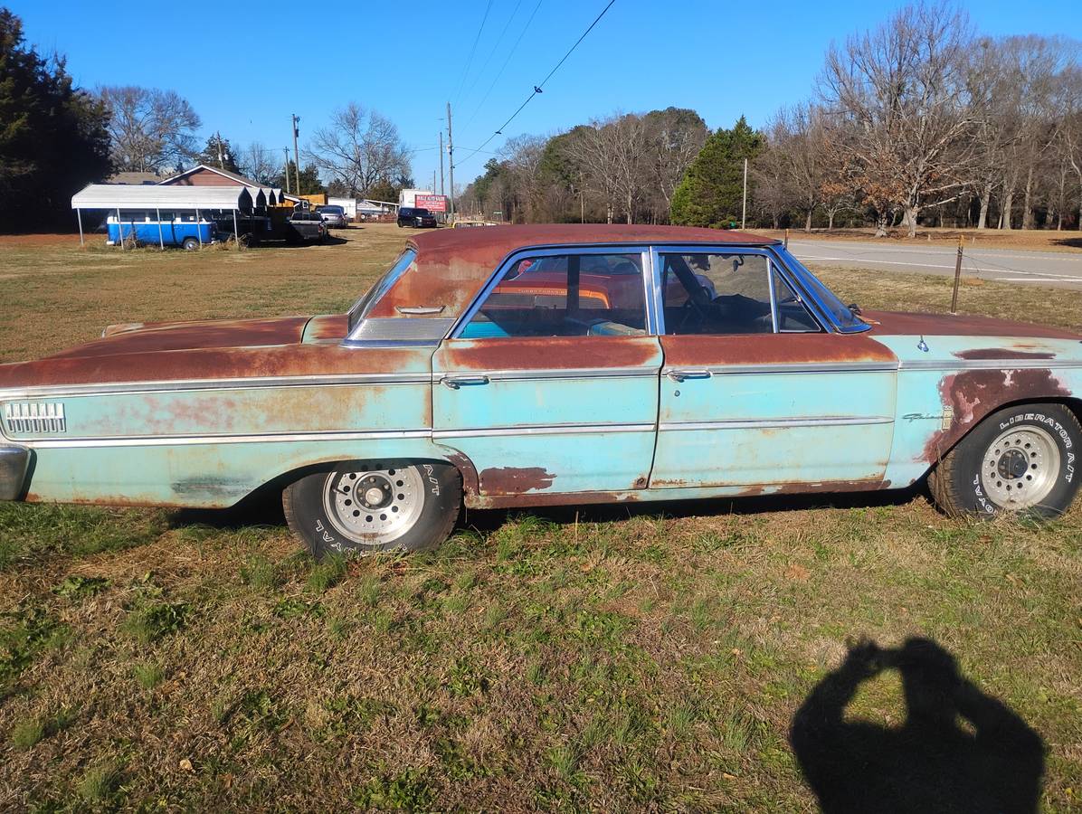 Ford-galaxie-4dr.-1963-blue-3
