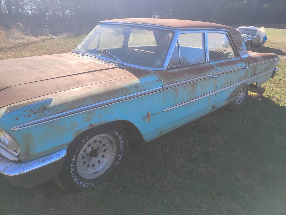 Ford-galaxie-4dr.-1963-blue