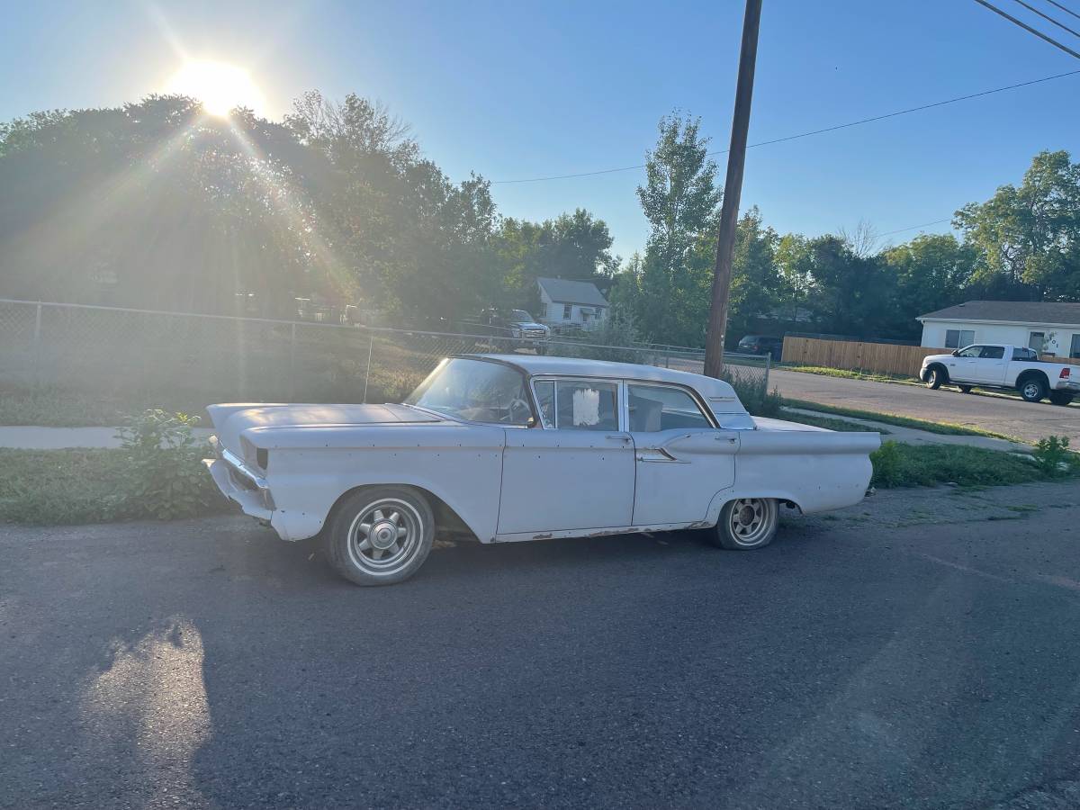 Ford-galaxie-500-1959-silver-4