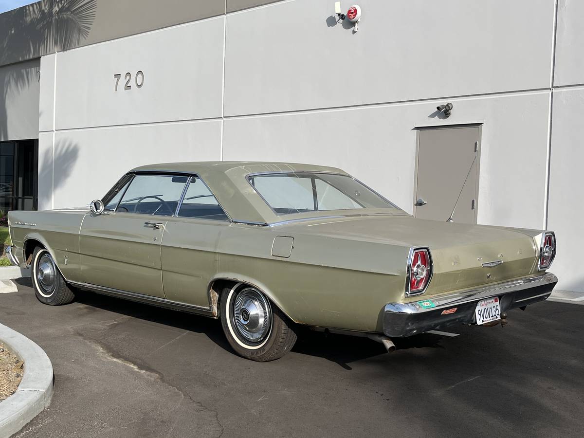 Ford-galaxie-500-1965-green-2