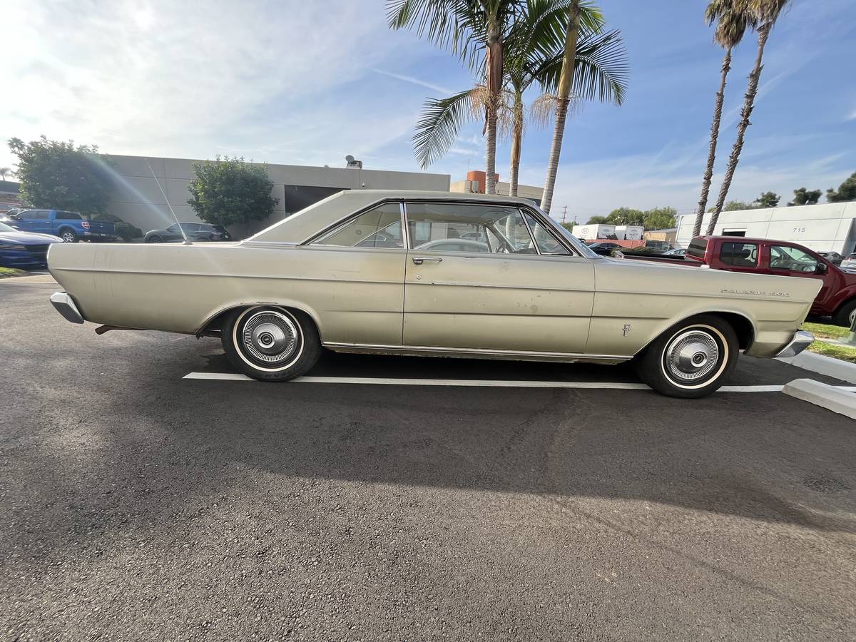 Ford-galaxie-500-1965-green-7