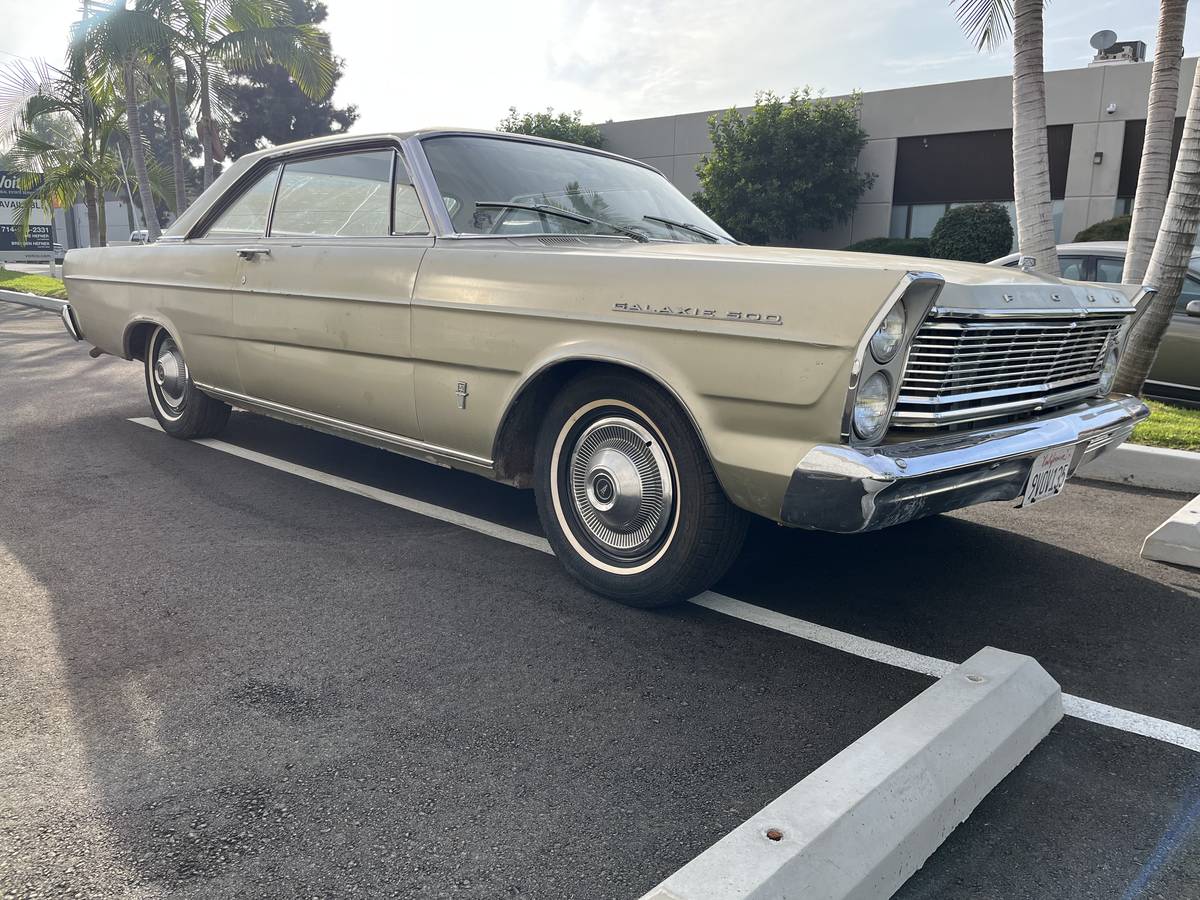 Ford-galaxie-500-1965-green-8