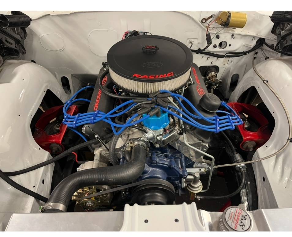 Ford-galaxie-500-1966-white-2