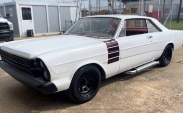 Ford-galaxie-500-1966-white