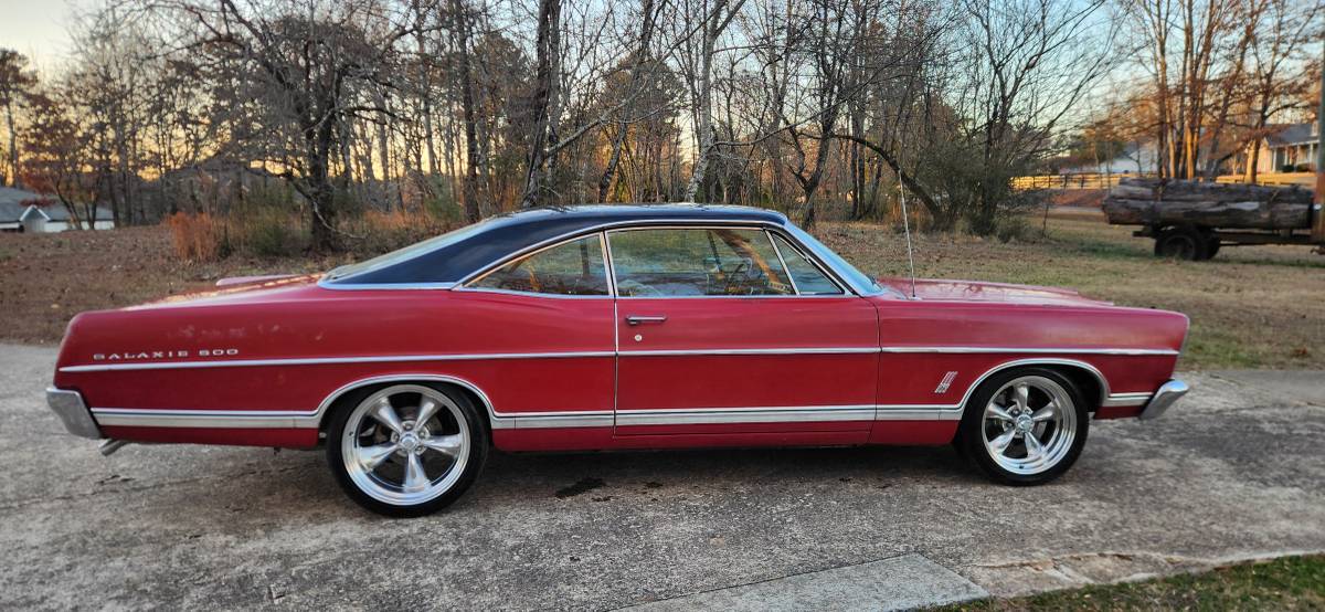 Ford-galaxie-500-1967-10