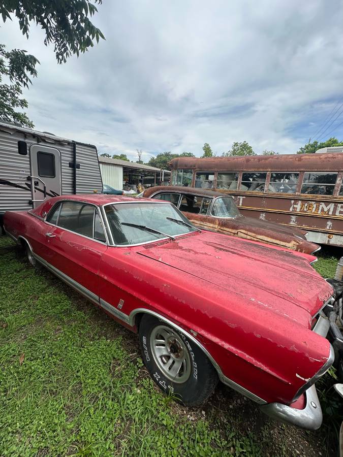 Ford-galaxie-500-1967-red-1