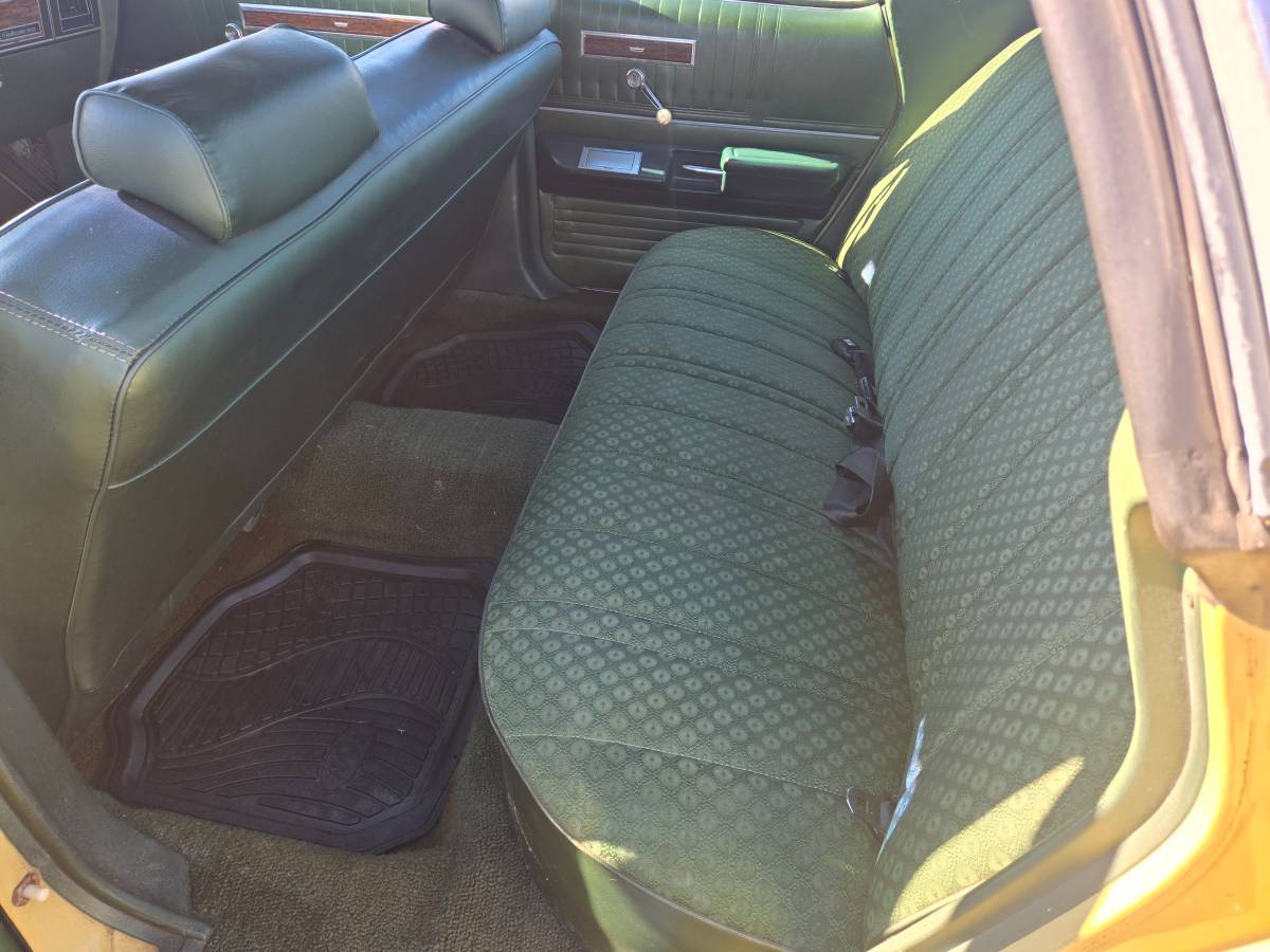 Ford-galaxie-500-1974-yellow-18