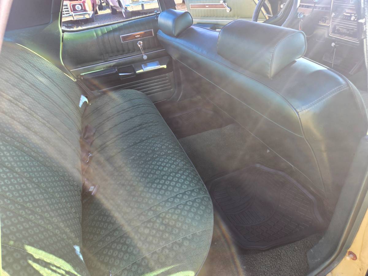 Ford-galaxie-500-1974-yellow-19