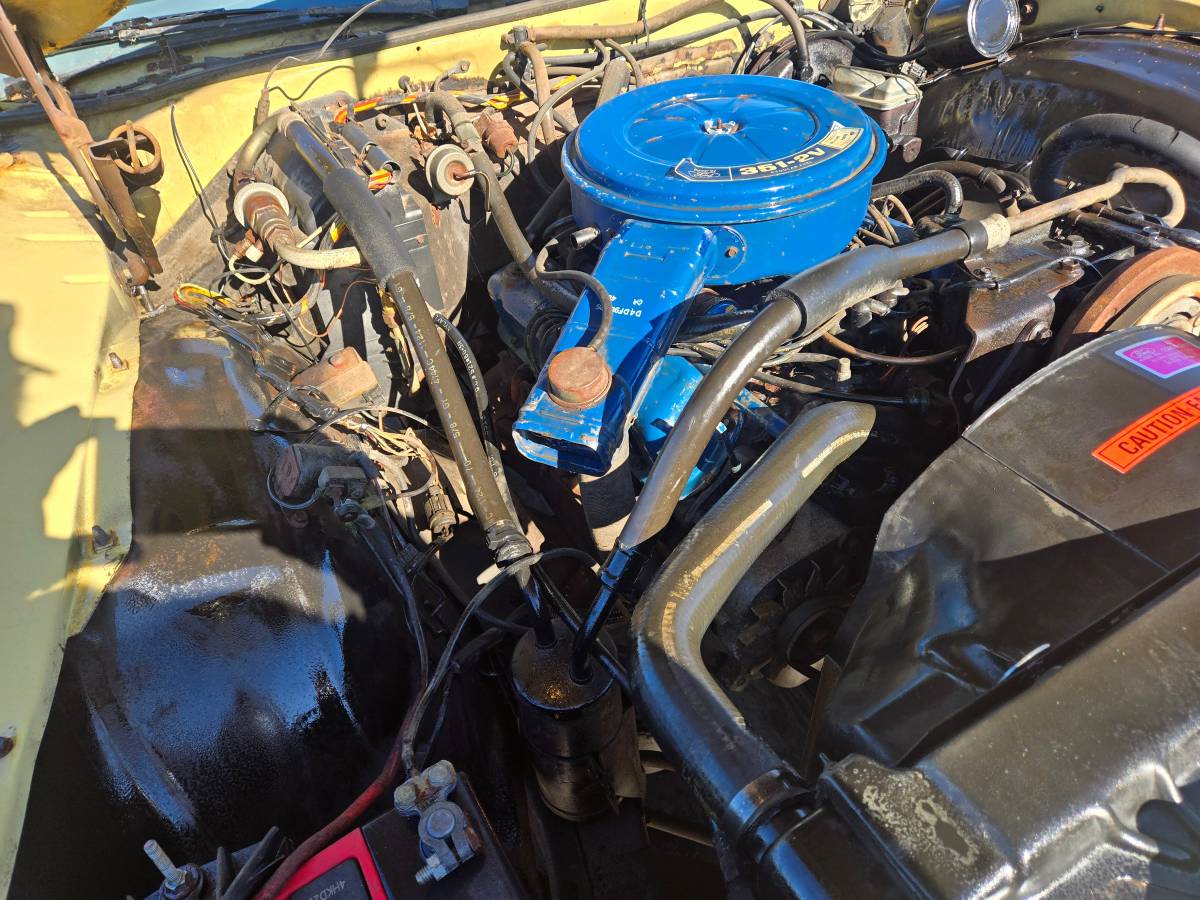 Ford-galaxie-500-1974-yellow-4