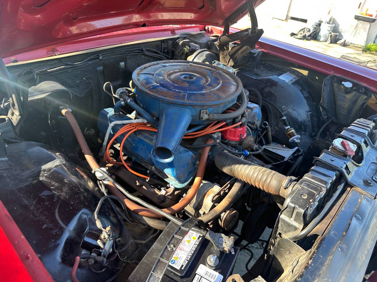 Ford-galaxy-500-1967-red-22