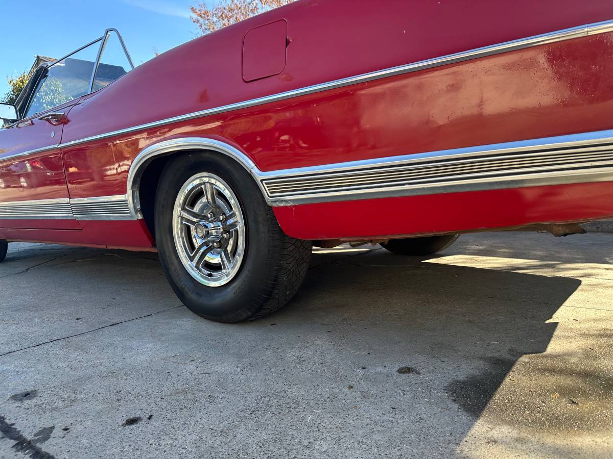 Ford-galaxy-500-1967-red-23