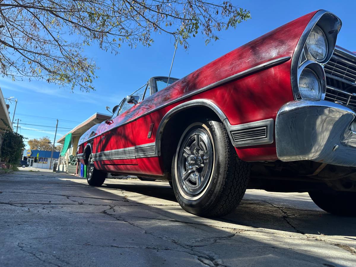 Ford-galaxy-500-1967-red-8