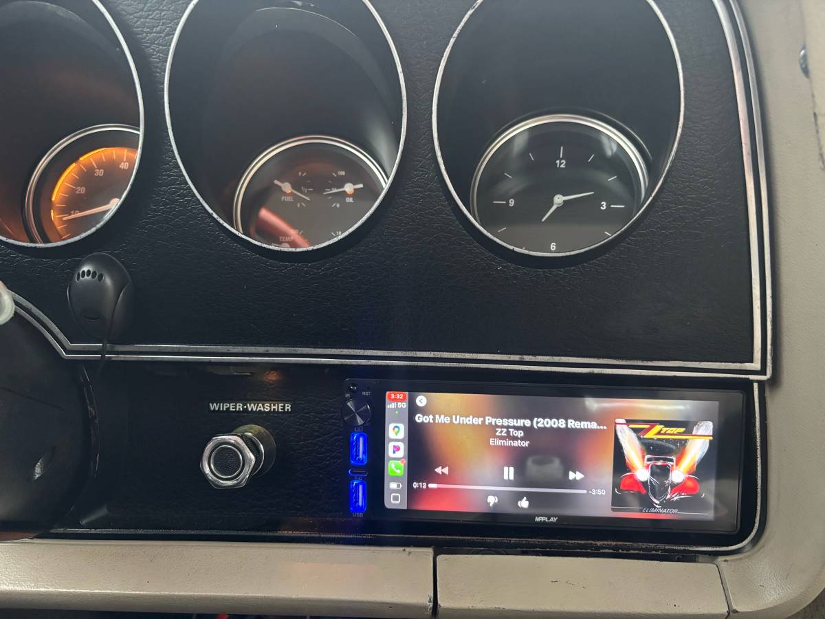 Ford-gran-torino-1973-green-9