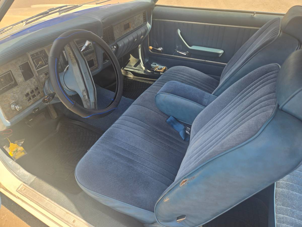 Ford-granada-1980-white-13