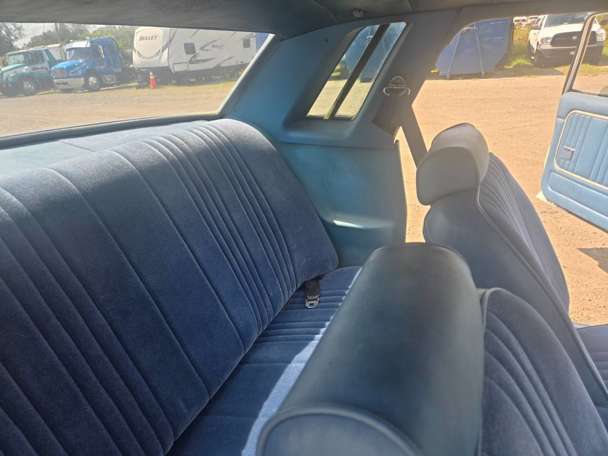 Ford-granada-1980-white-14