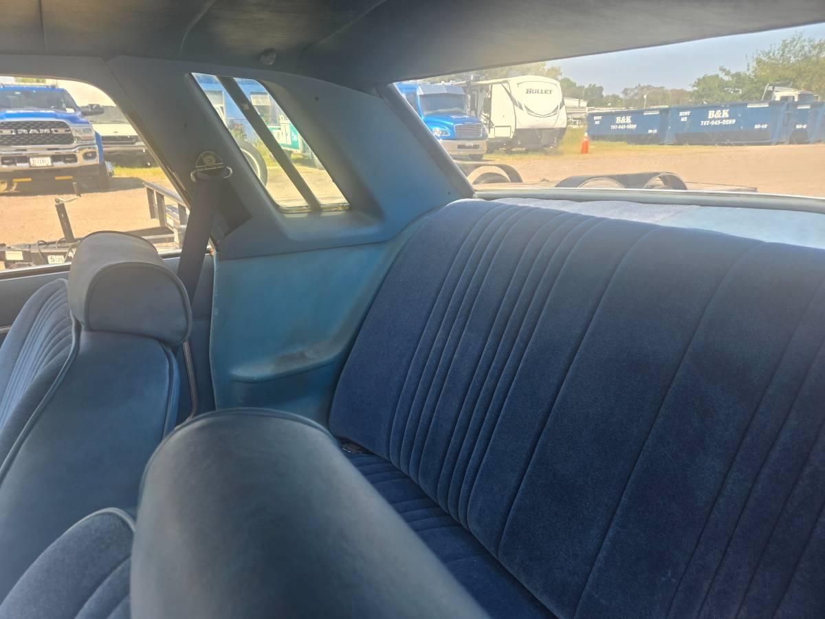 Ford-granada-1980-white-19