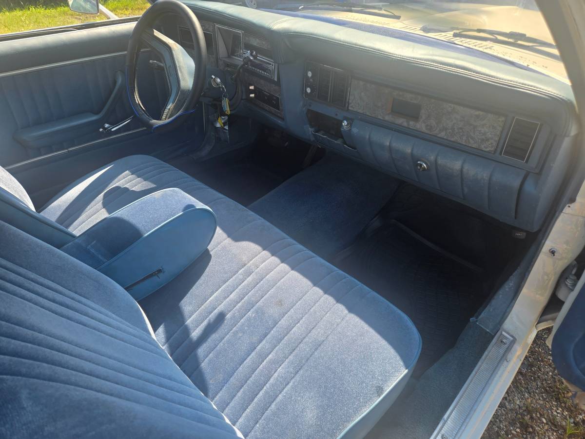 Ford-granada-1980-white-3