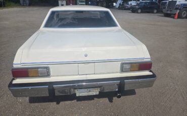 Ford-granada-1980-white-9