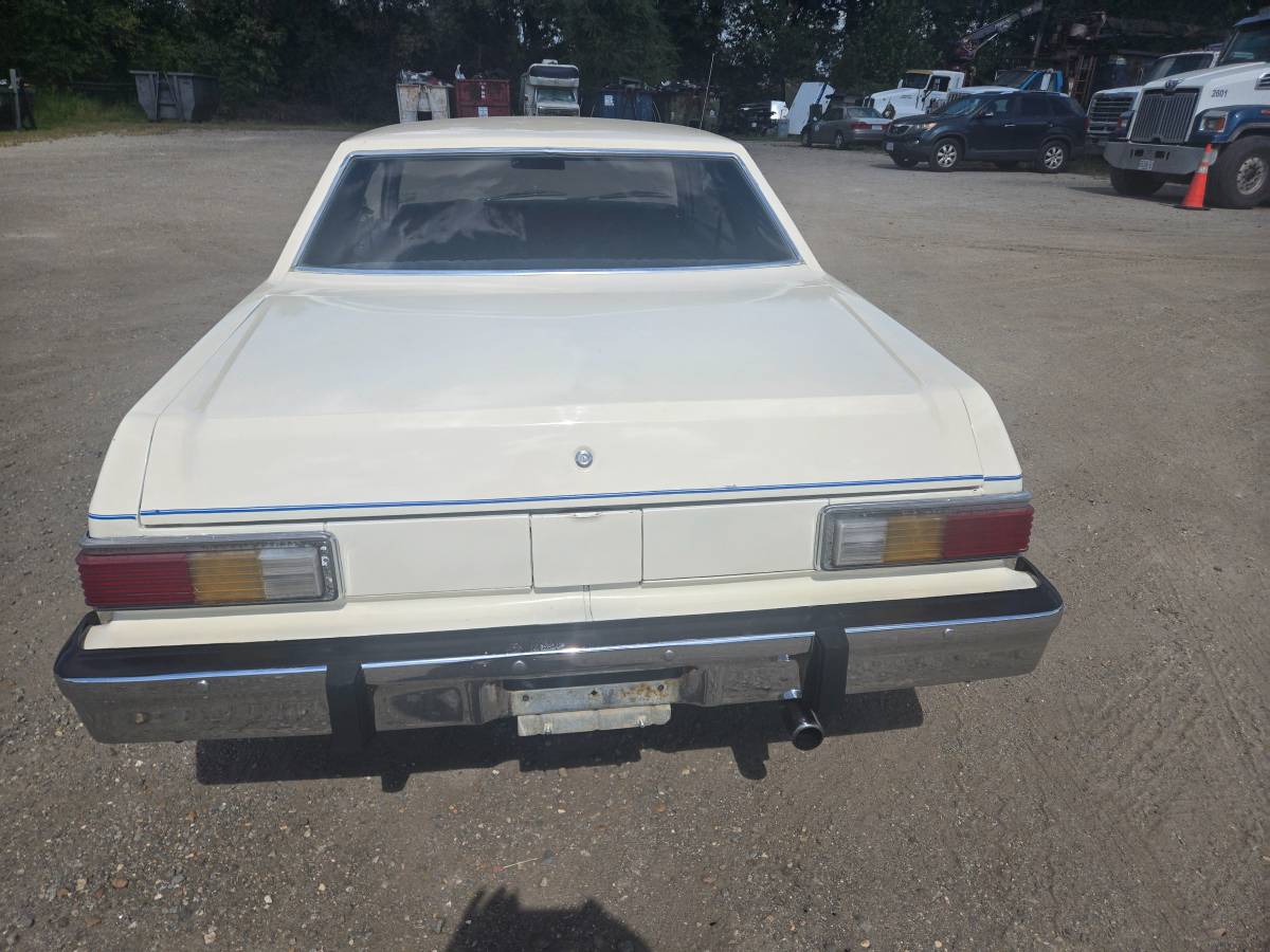 Ford-granada-1980-white-9