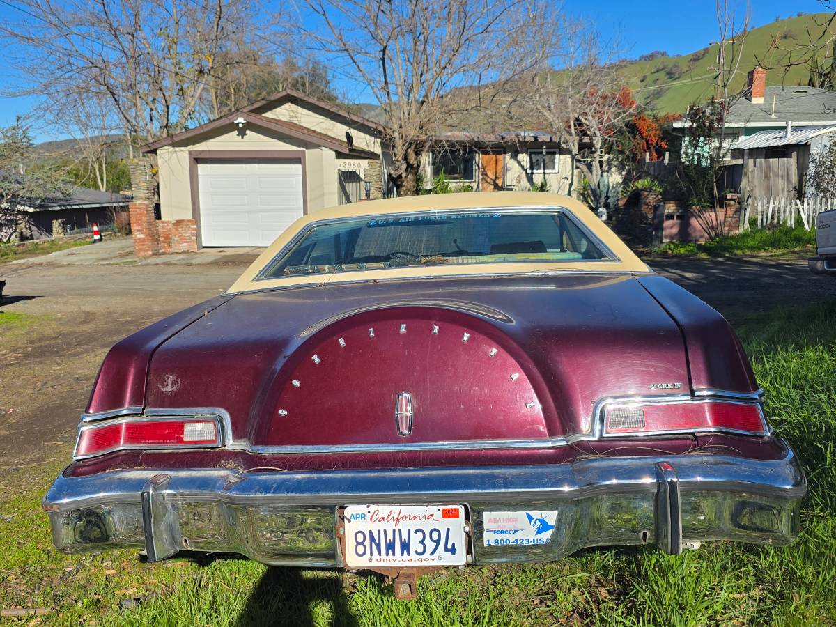Ford-lincoln-continental-1974-1