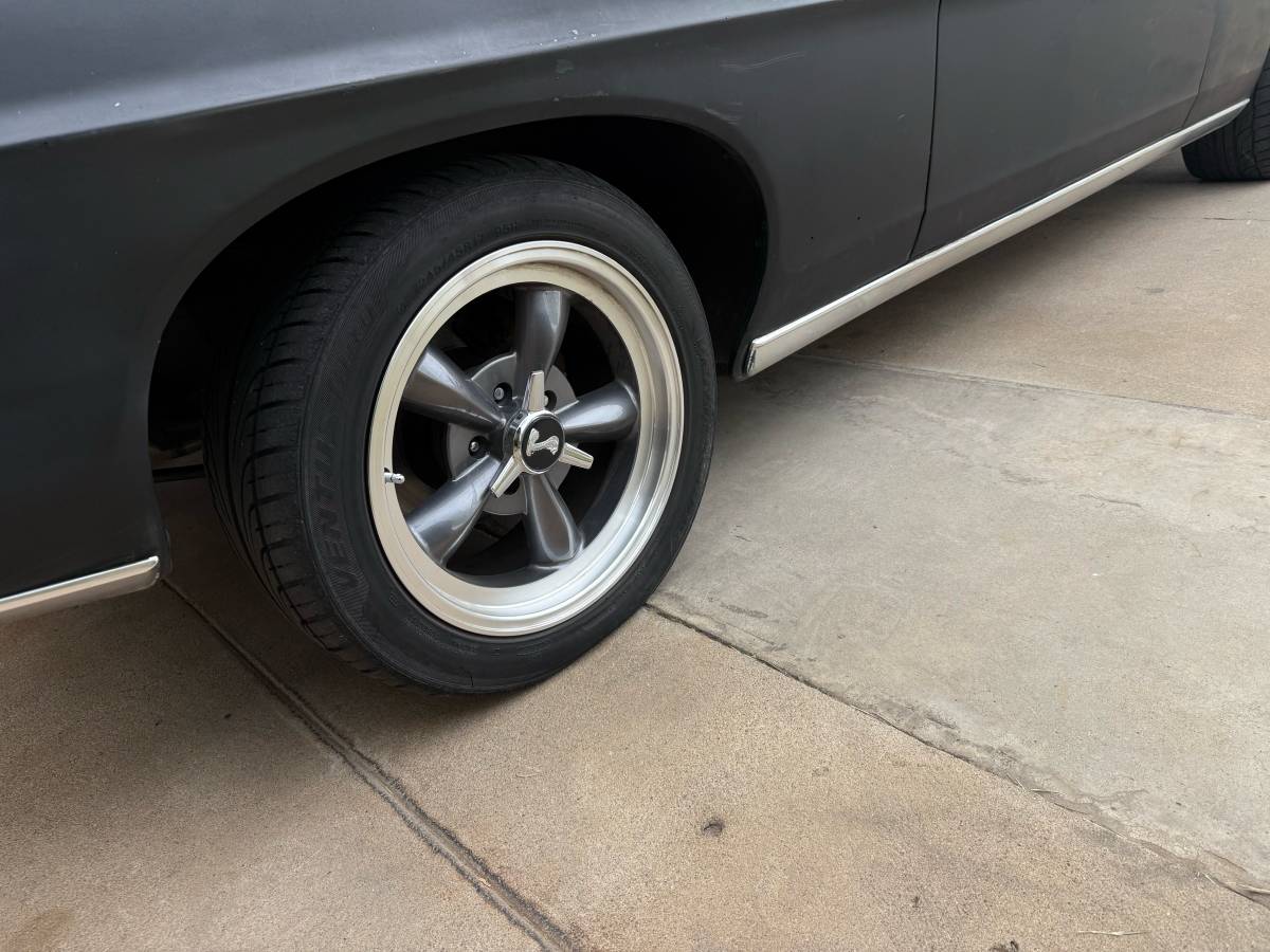 Ford-ltd-1968-custom-2