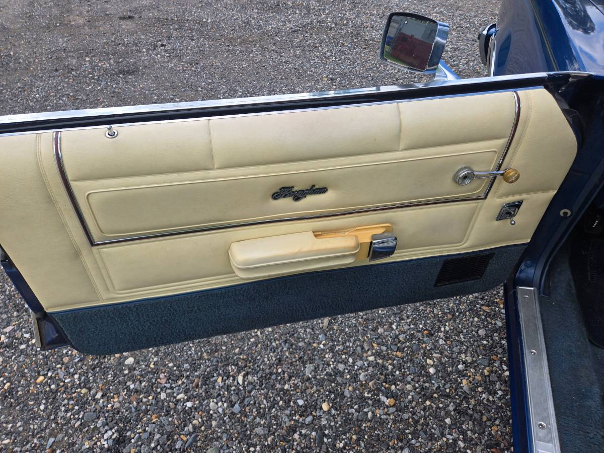 Ford-ltd-ii-1977-blue-19